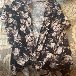 Boohoo floral kimono